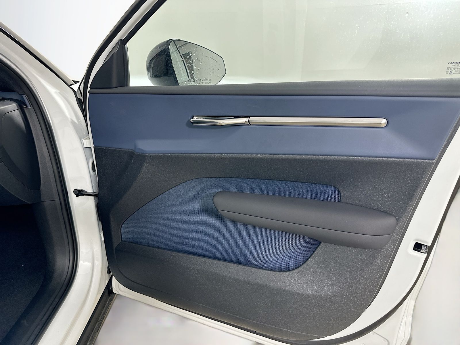 2026 Volvo EX30 Plus - Photo 42