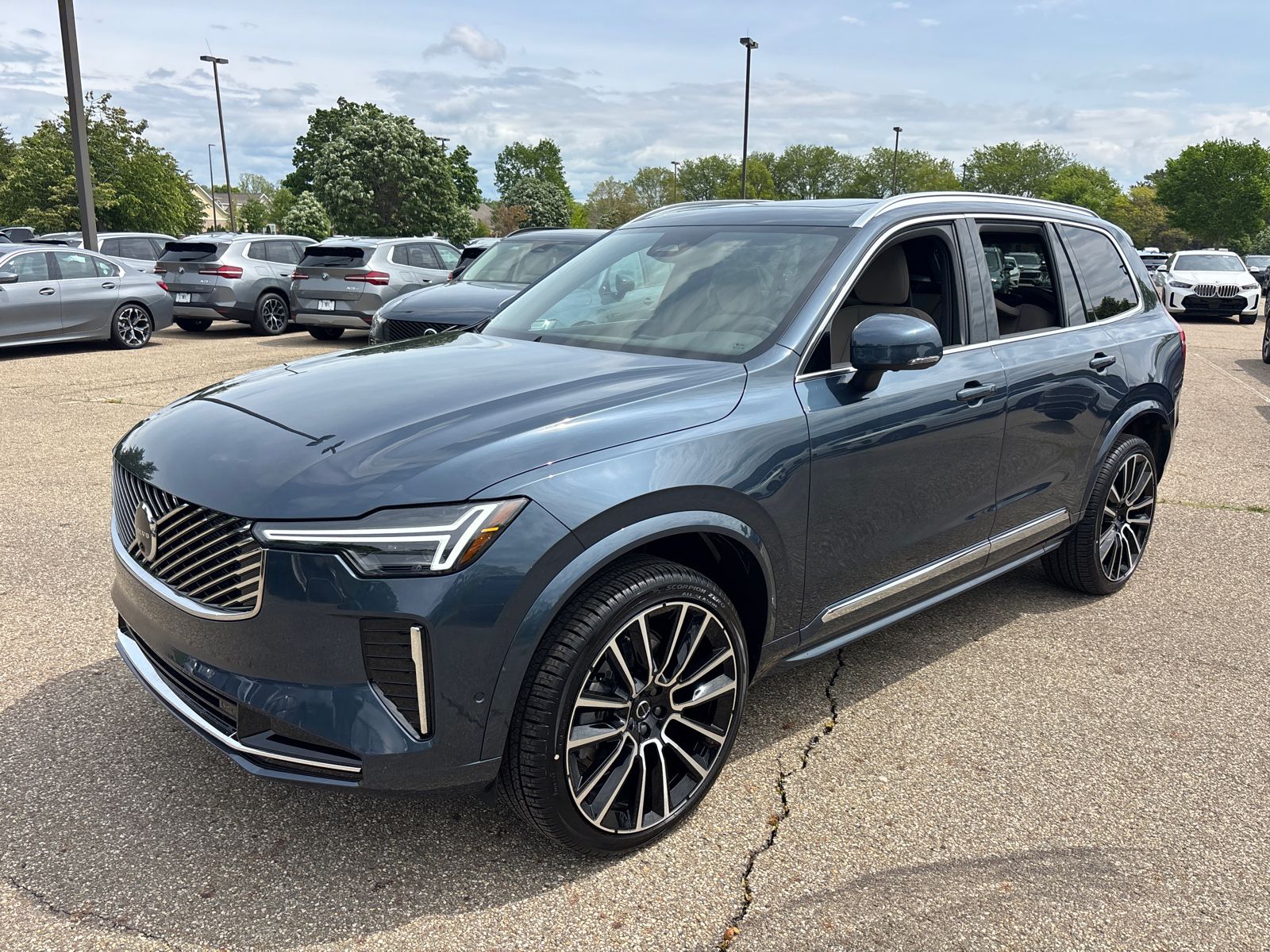 2026 Volvo XC90 B6 Plus Bright 7-Seater 4WD's photo