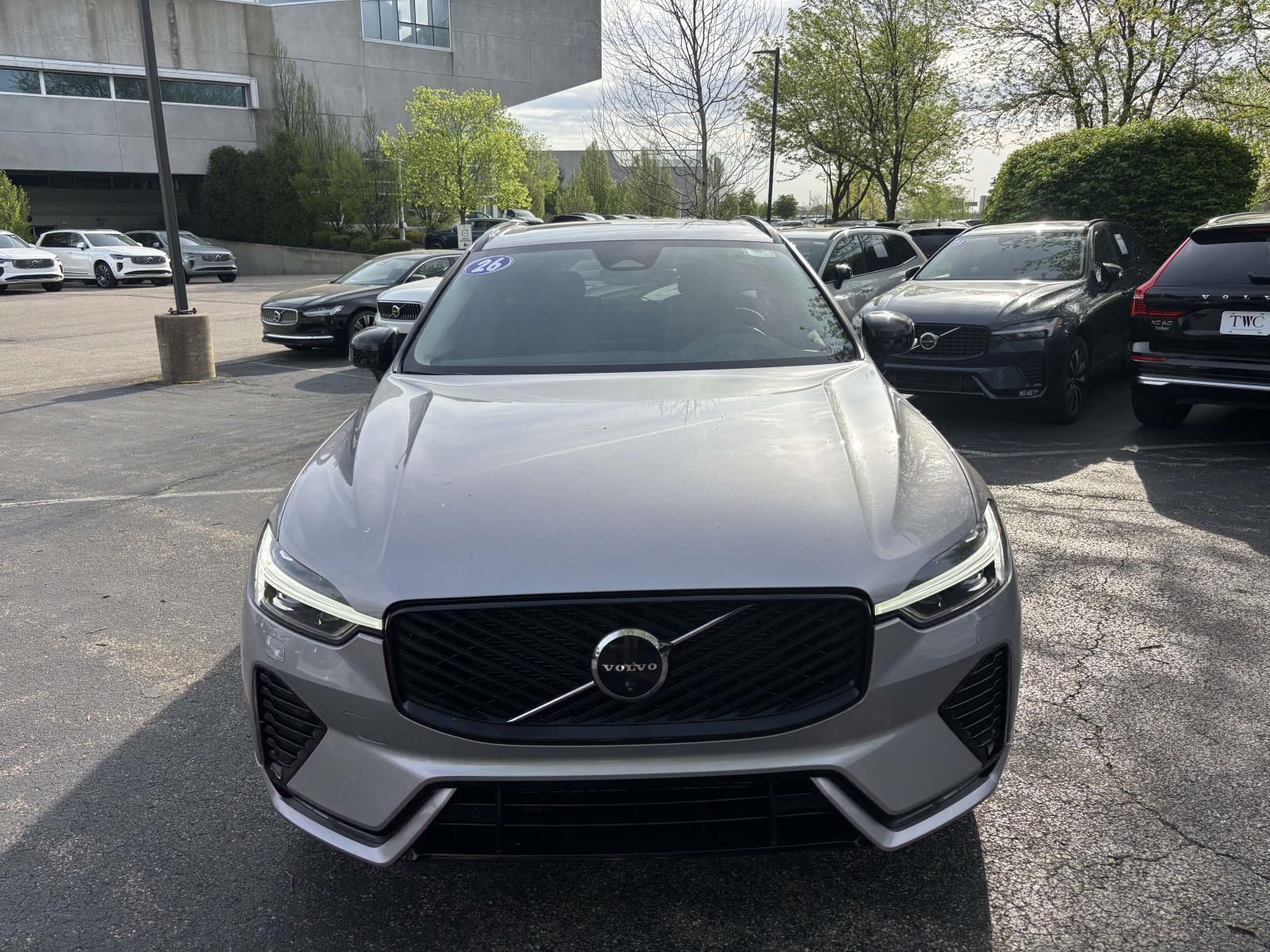 2026 Volvo XC60 Plus