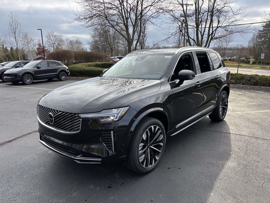 2026 Volvo XC90 Plus