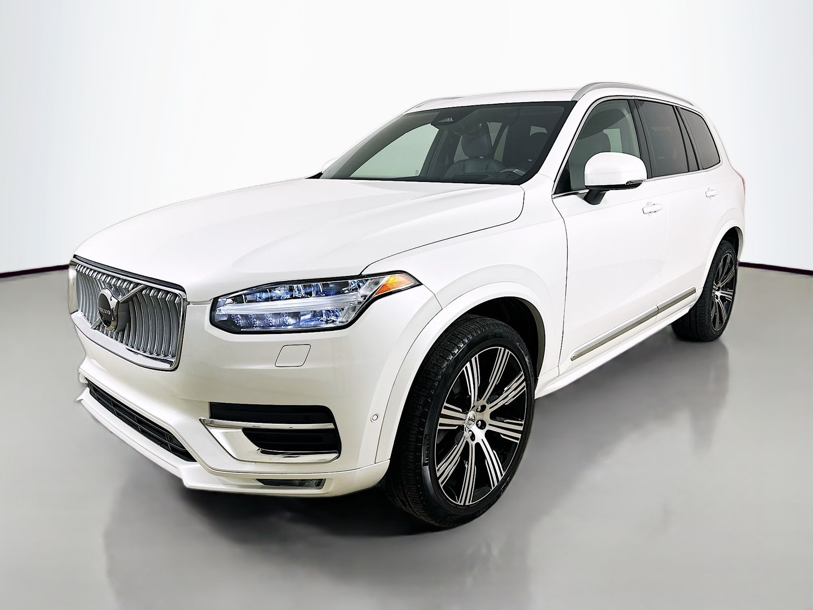 2023 Volvo XC90 B6 Ultimate 7-Seater 4WD's photo