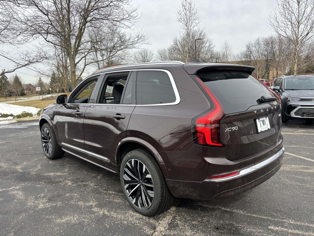 2026 Volvo XC90 Plus