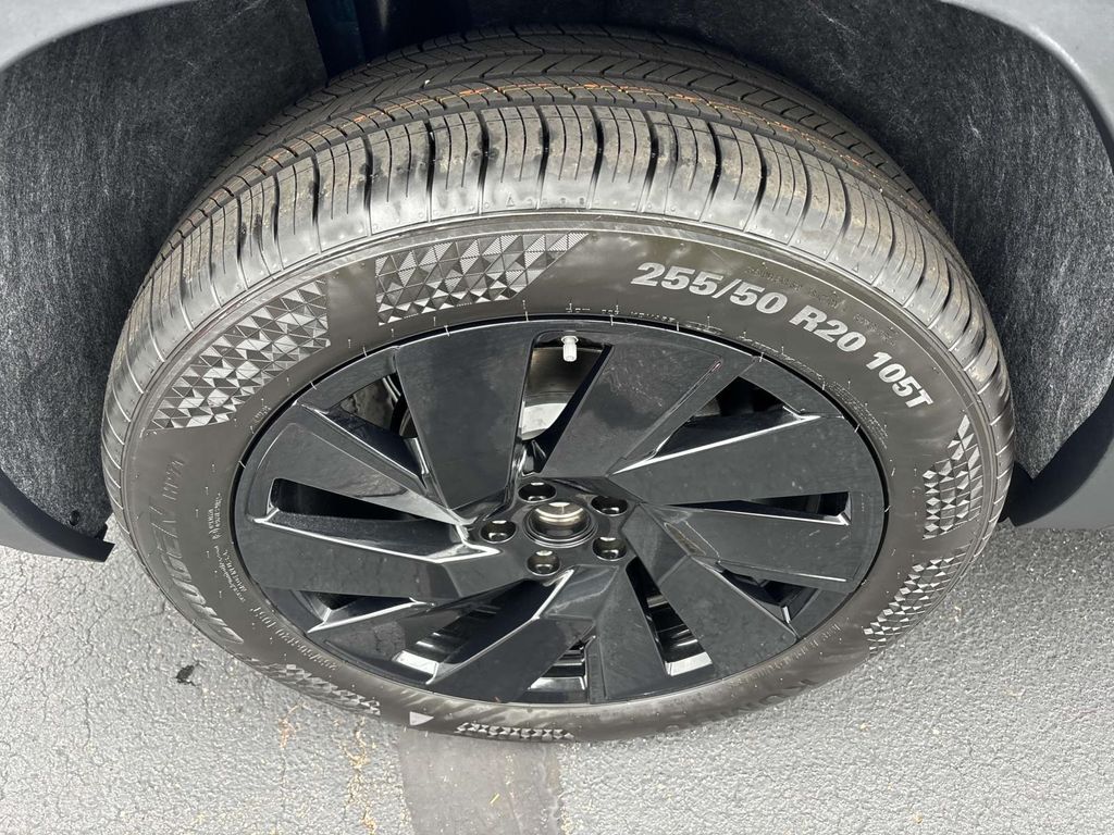 2026 Volkswagen Atlas SE w/Tech - Photo 10