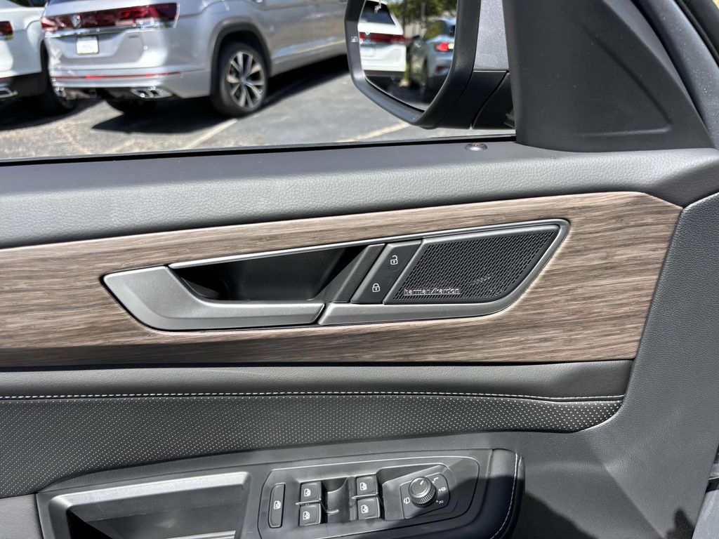 2026 Volkswagen Atlas SEL Premium R-Line - Photo 12