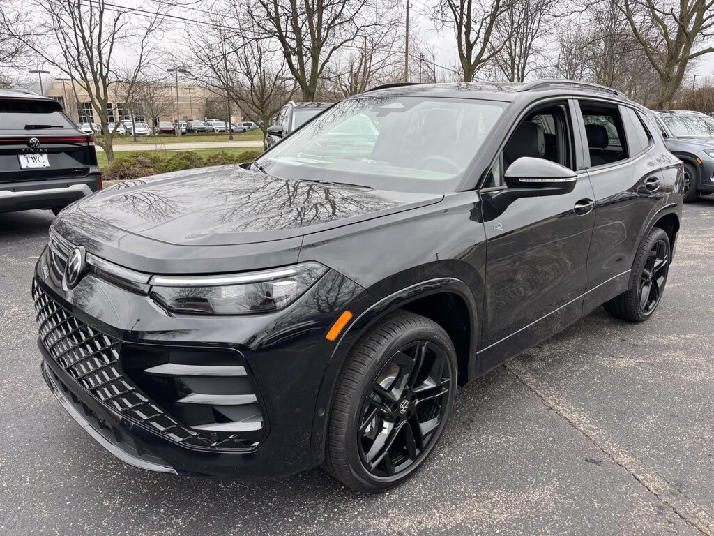 New 2026 Volkswagen Tiguan 2.0T SE R-Line Black SUV