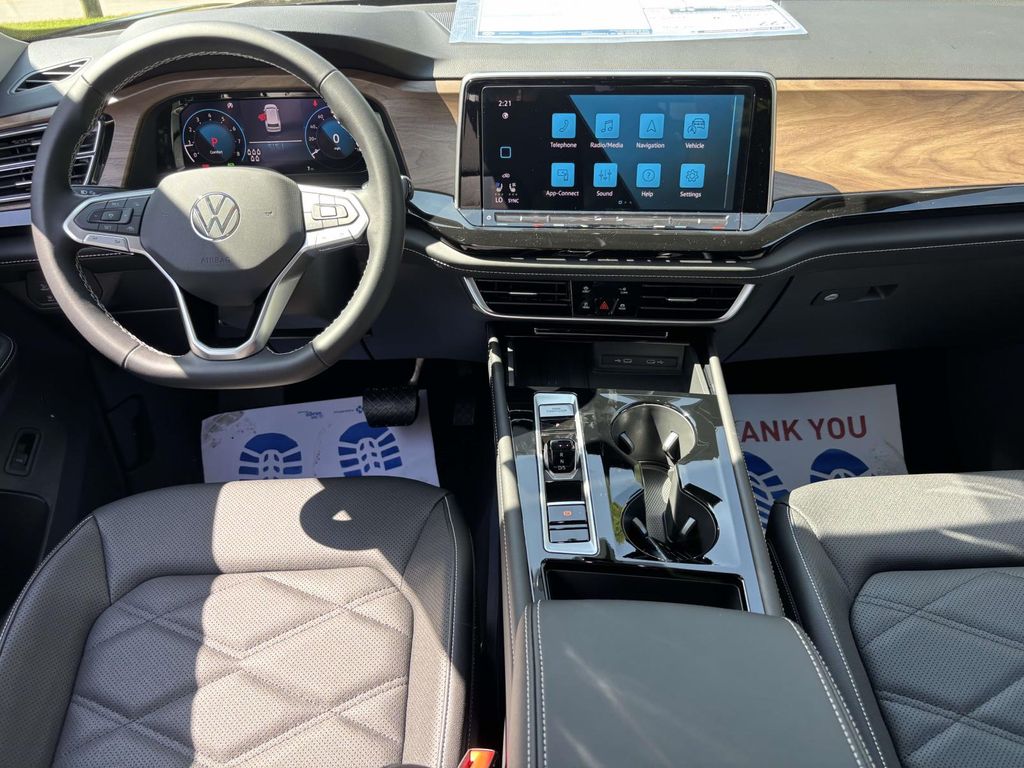 2026 Volkswagen Atlas SE w/Tech - Photo 29