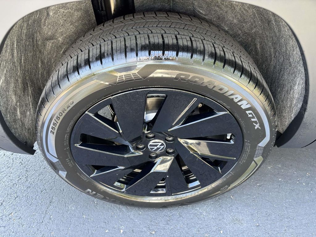 2026 Volkswagen Atlas SE w/Tech - Photo 10