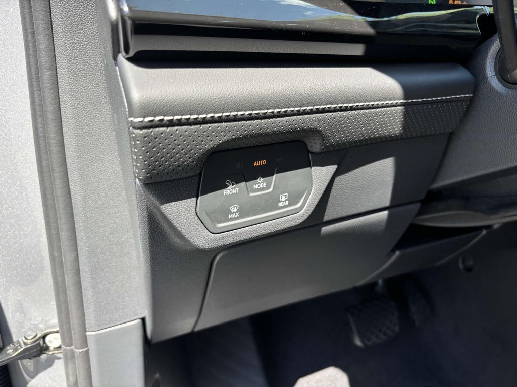 2026 Volkswagen Atlas SE w/Tech - Photo 15