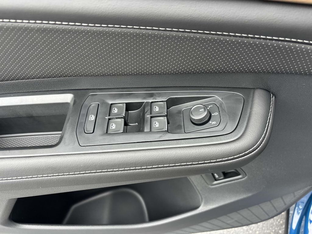 2026 Volkswagen Atlas SE w/Tech - Photo 13