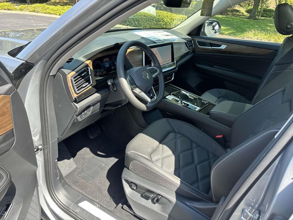 2026 Volkswagen Atlas SE w/Tech - Photo 26