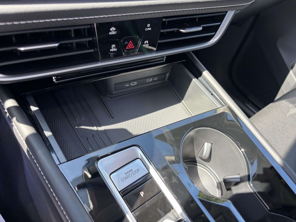 2026 Volkswagen Atlas SE w/Tech - Photo 24