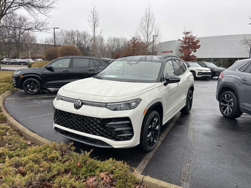 New 2026 Volkswagen Tiguan 2.0T SE R-Line Black SUV