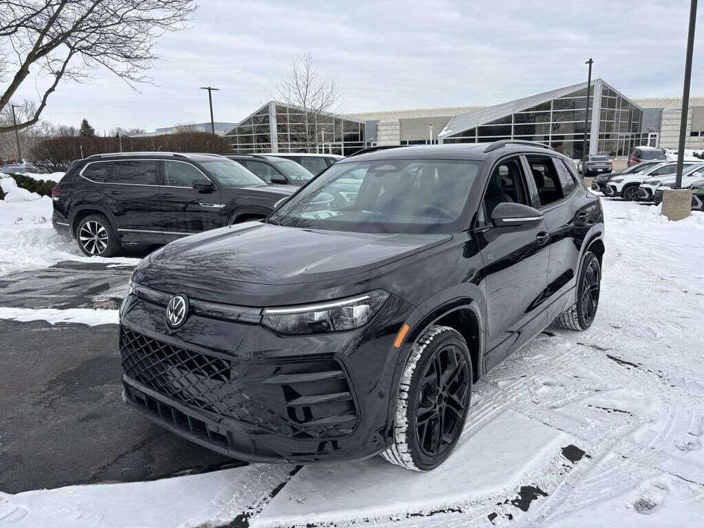 New 2026 Volkswagen Tiguan 2.0T SE R-Line Black SUV