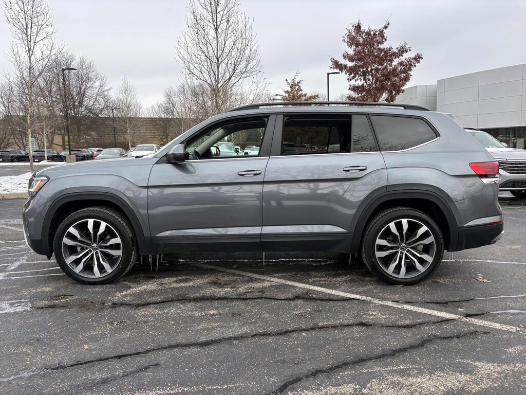 Used 2022 Volkswagen Atlas 3.6L V6 SE w/Technology SUV