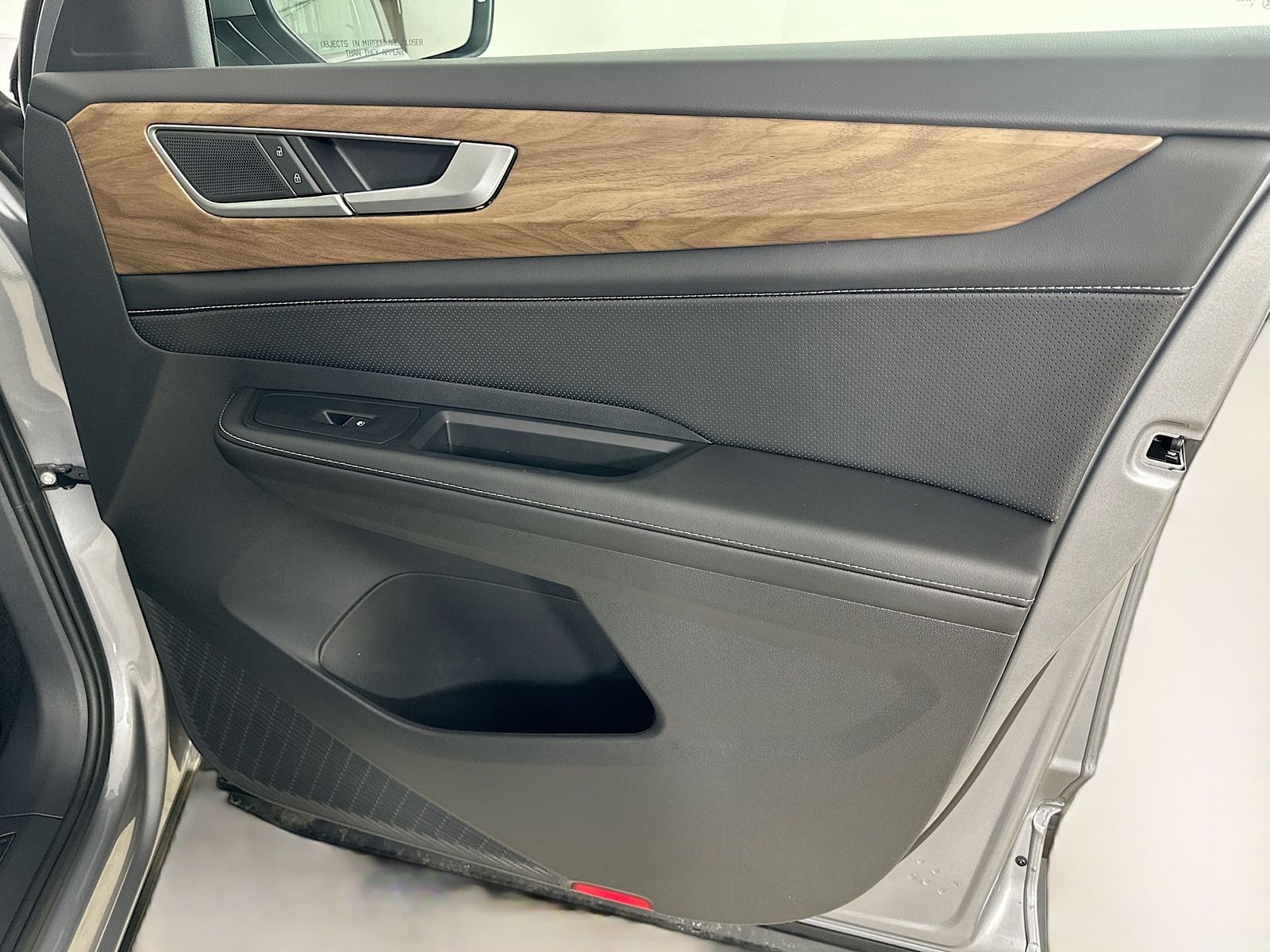2026 Volkswagen Atlas SE w/Tech - Photo 43