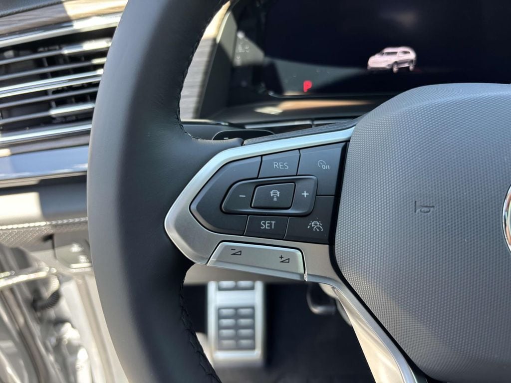 2026 Volkswagen Atlas SEL Premium R-Line - Photo 18