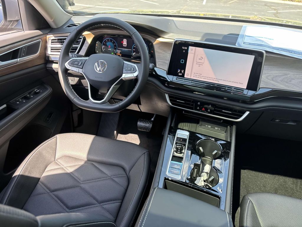 2026 Volkswagen Atlas SE w/Tech - Photo 32