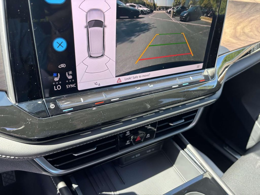 2026 Volkswagen Atlas SE w/Tech - Photo 22