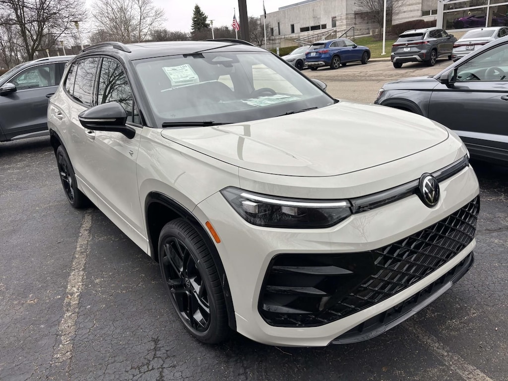 New 2026 Volkswagen Tiguan 2.0T SE R-Line Black SUV