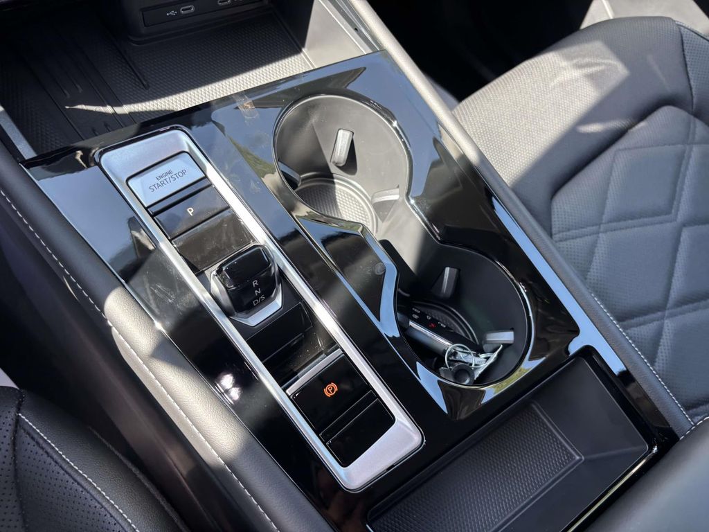2026 Volkswagen Atlas SE w/Tech - Photo 25