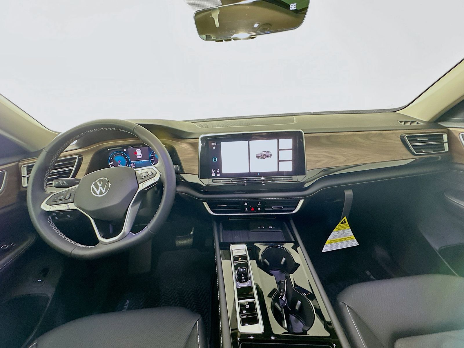 2026 Volkswagen Atlas SE w/Tech - Photo 14