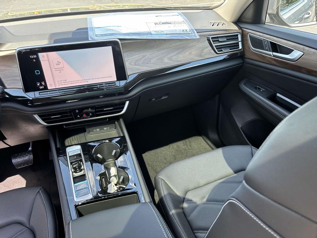 2026 Volkswagen Atlas SE w/Tech - Photo 33