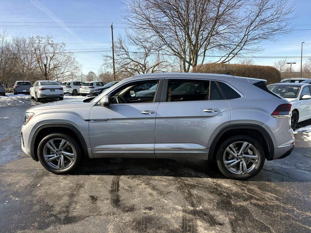 Used 2024 Volkswagen Atlas Cross Sport 2.0T SEL R-Line SUV
