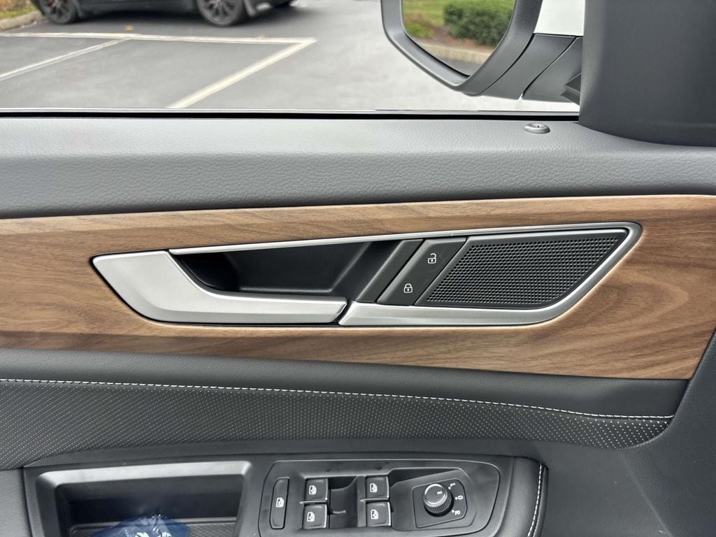 2026 Volkswagen Atlas SE w/Tech - Photo 12