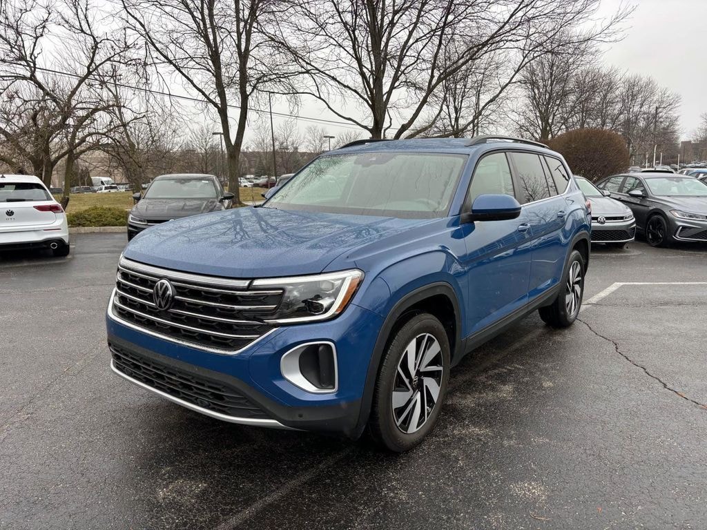 Used 2025 Volkswagen Atlas 2.0T SE w/Technology SUV