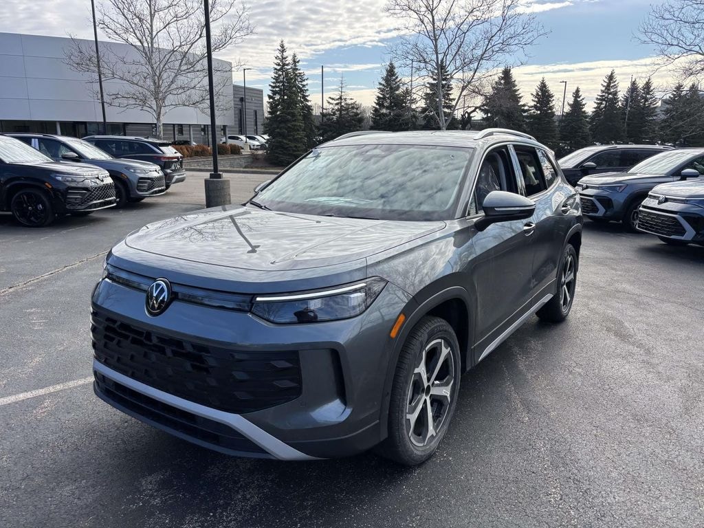New 2026 Volkswagen Tiguan 2.0T SE SUV