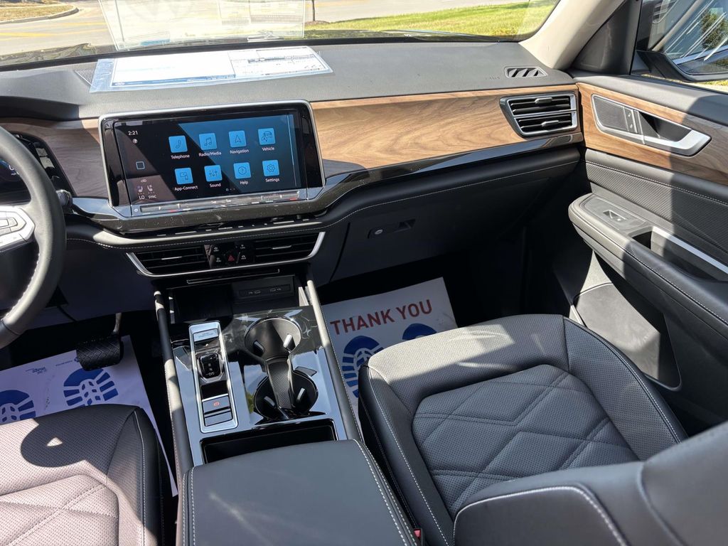 2026 Volkswagen Atlas SE w/Tech - Photo 32