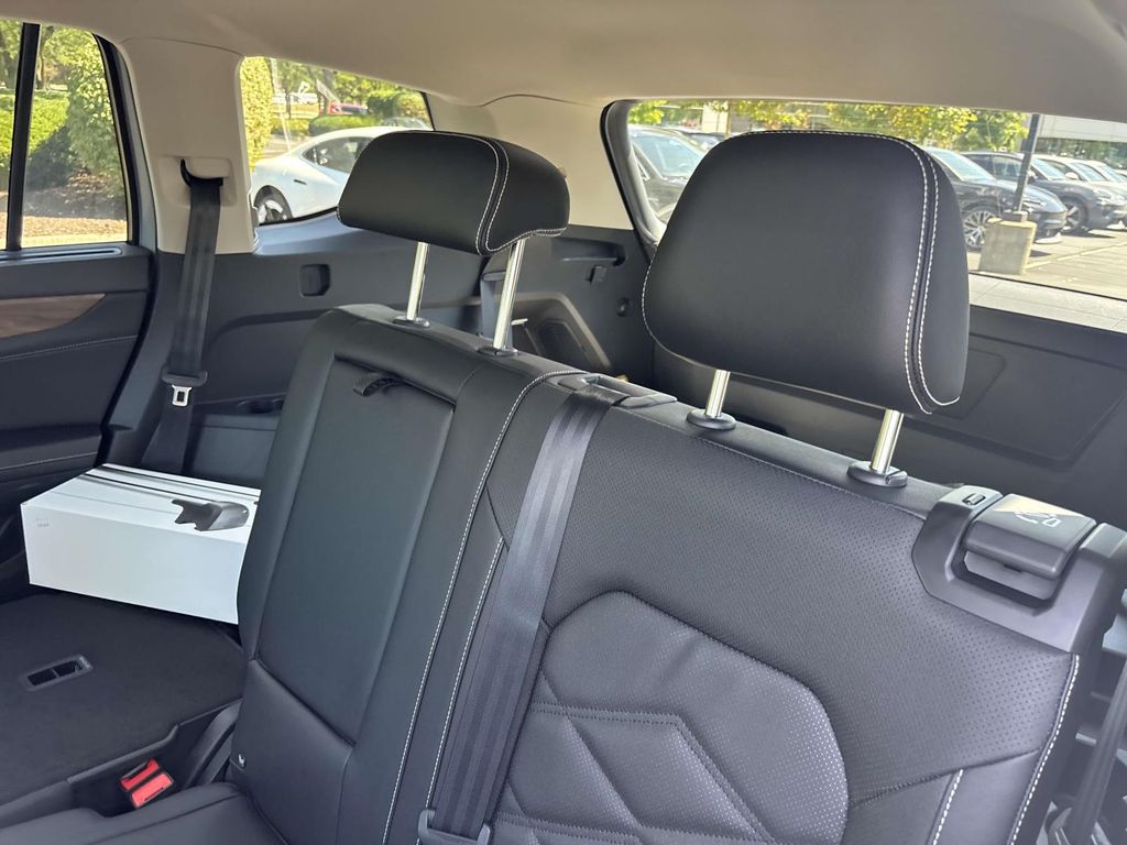 2026 Volkswagen Atlas SE w/Tech - Photo 28