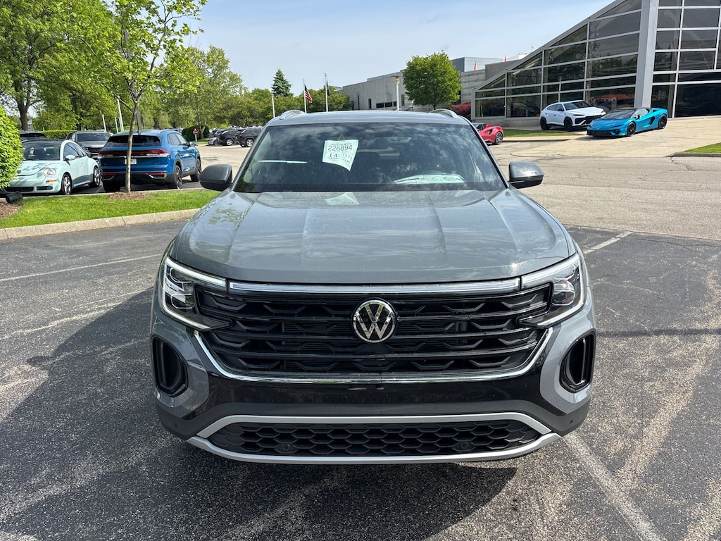 New 2026 Volkswagen Atlas Cross Sport 2.0T SE w/Technology SUV