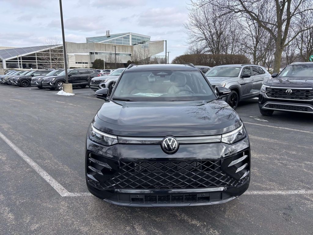 New 2026 Volkswagen Tiguan 2.0T SE R-Line Black SUV
