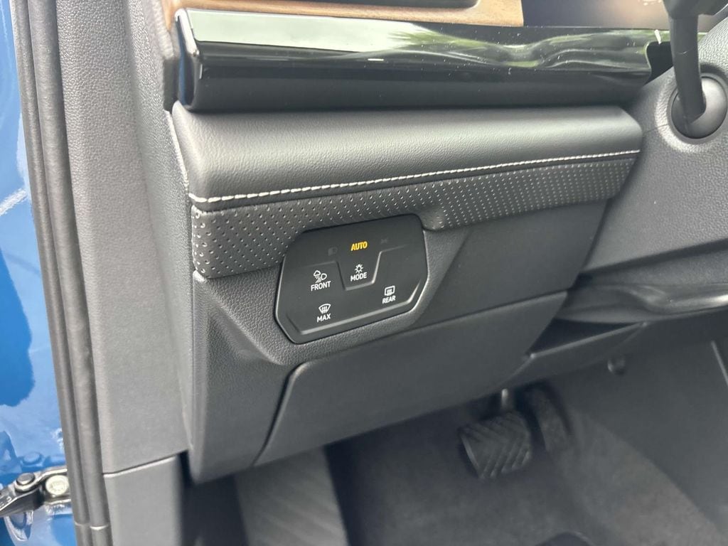 2026 Volkswagen Atlas SE w/Tech - Photo 15