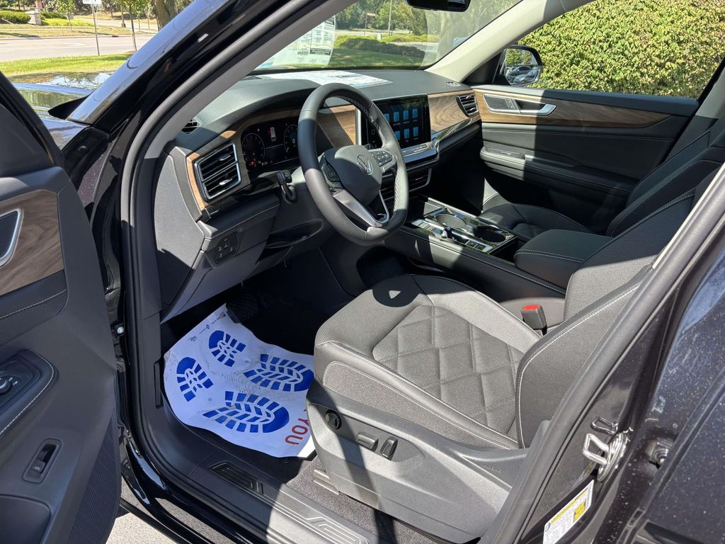 2026 Volkswagen Atlas SE w/Tech - Photo 26