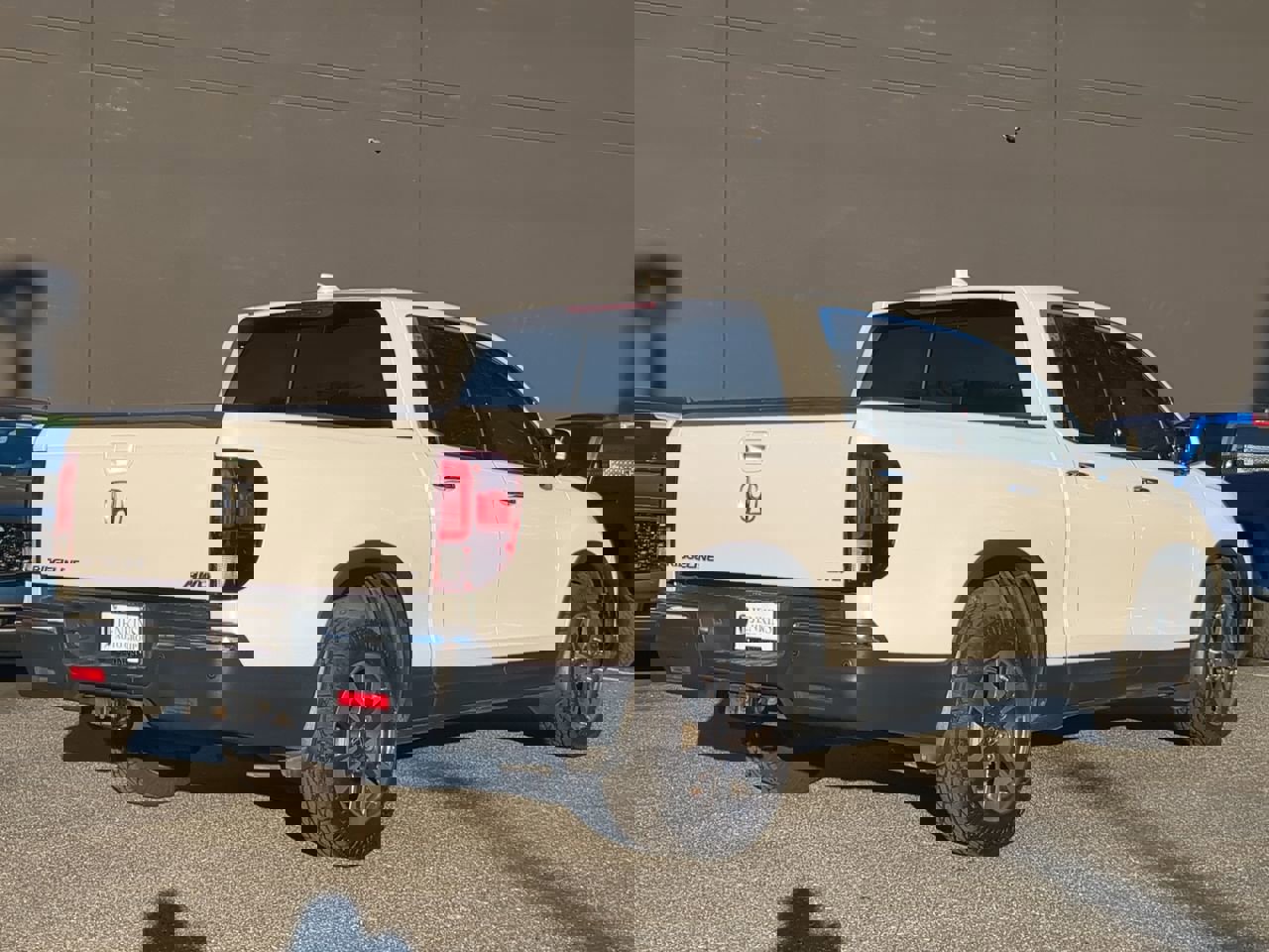 2019 Honda Ridgeline RTL-E photo 3