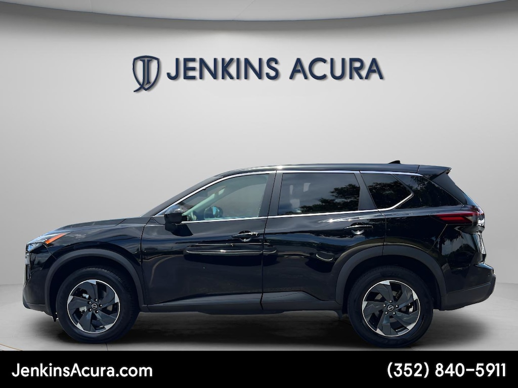 Used 2024 Nissan Rogue SV SUV