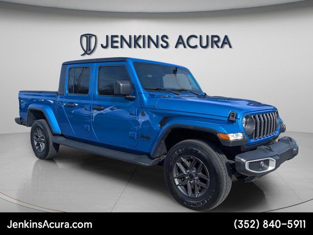 2024 Jeep Gladiator Sport S's photo