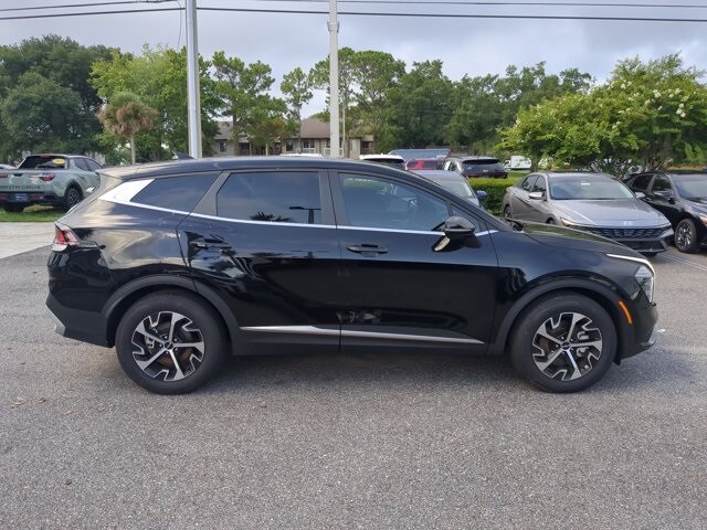 2025 Kia Sportage EX photo 3