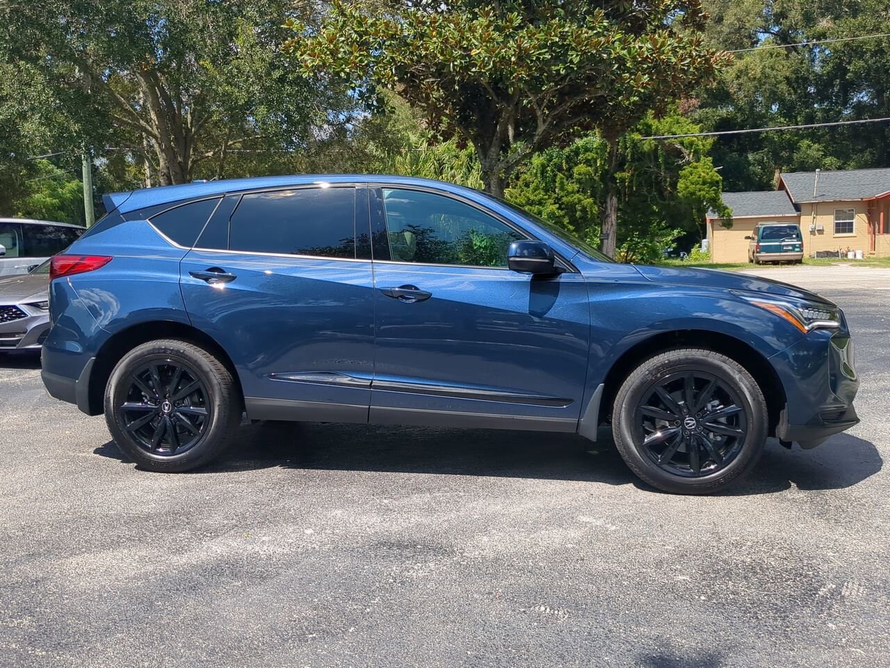 2025 Acura RDX photo 3