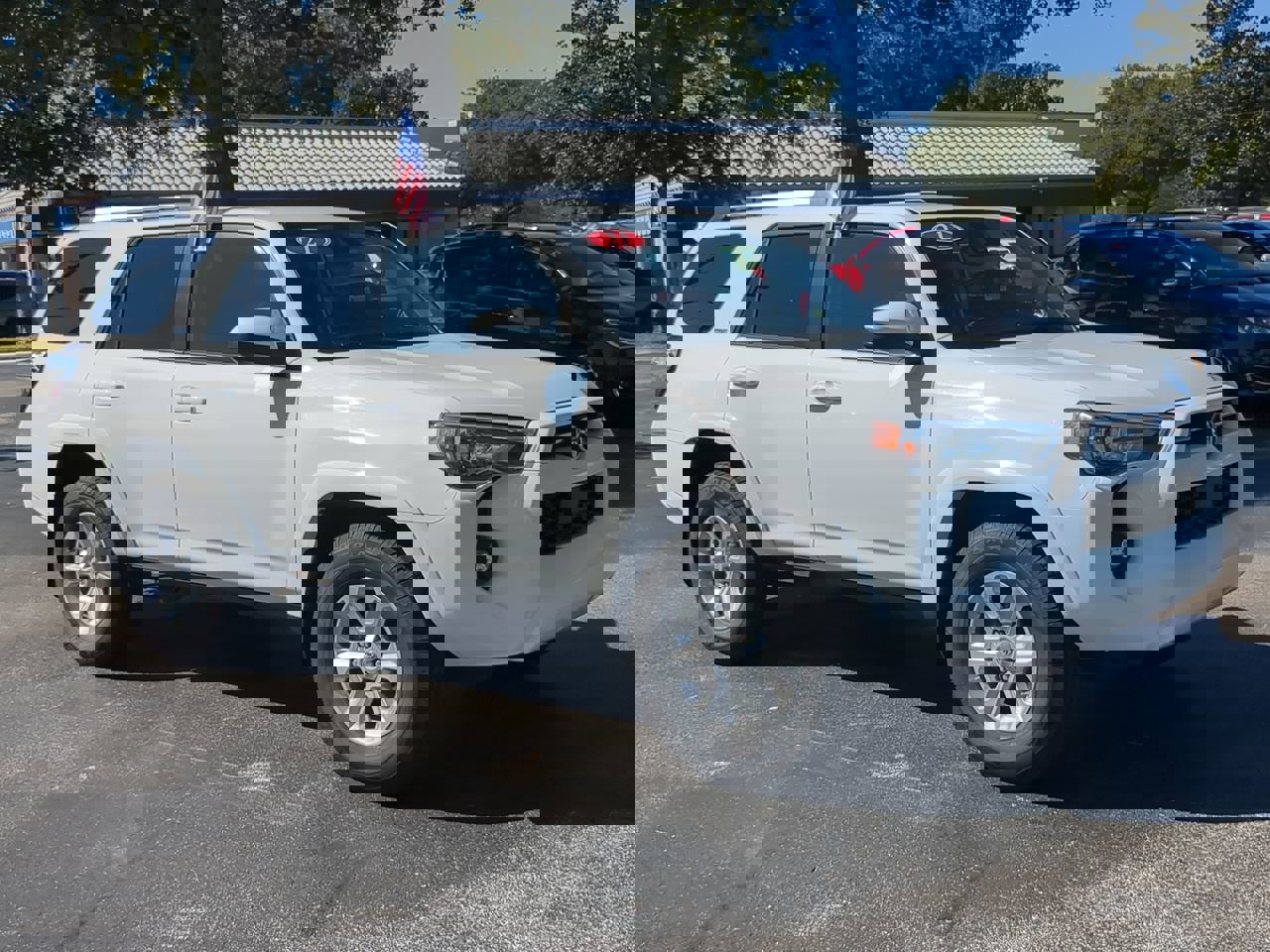 2021 Toyota 4Runner SR5 photo 2