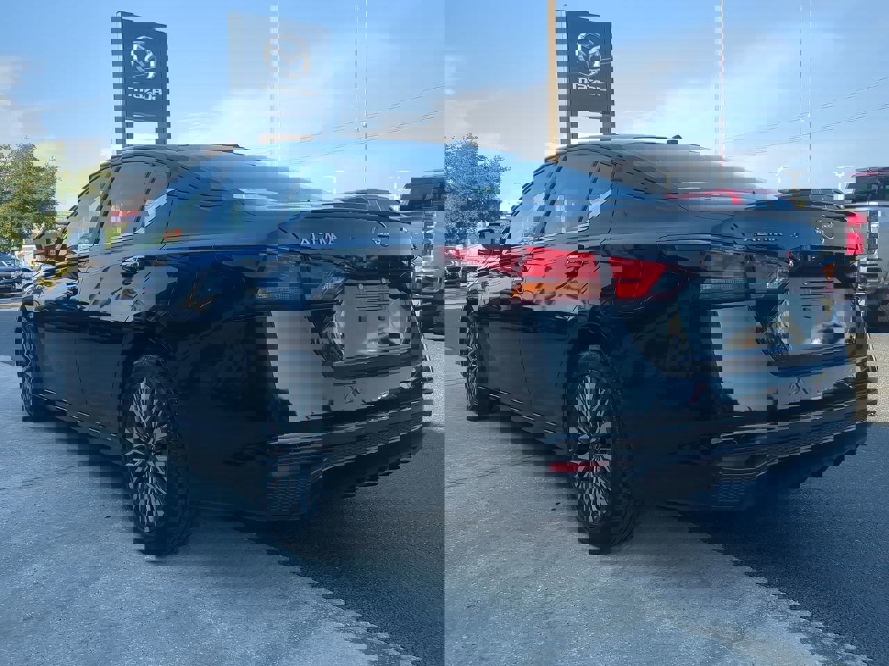 2023 Nissan Altima 2.5 SV photo 3