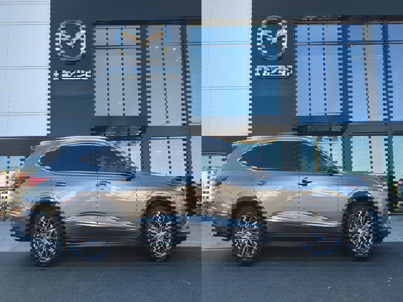 2024 Acura MDX Advance SH-AWD photo 2