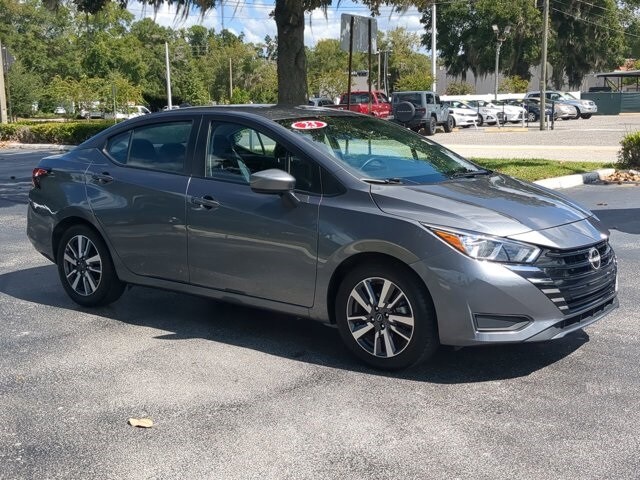 2023 Nissan Versa 1.6 SV photo 2