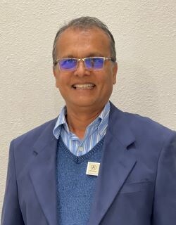 Staff member Sonny Khan from ID_b86fc4297381