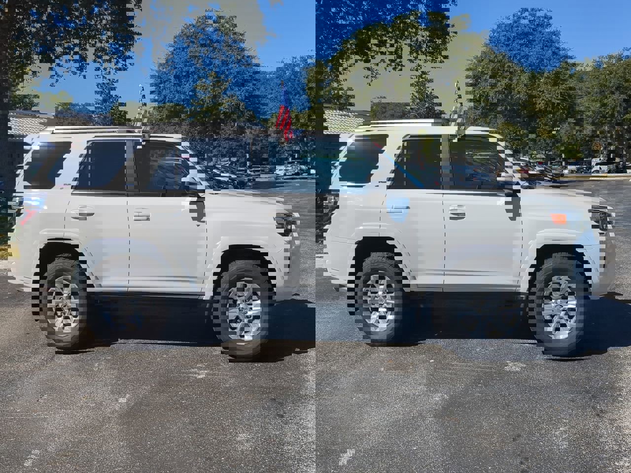 2021 Toyota 4Runner SR5 photo 2