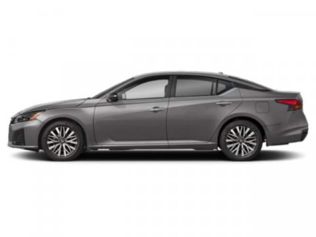 Used 2025 Nissan Altima SV Sedan