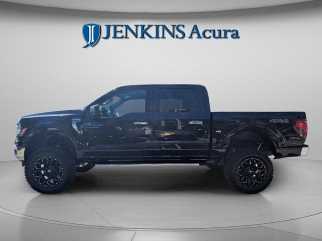 Used 2025 Ford F-150 XLT Truck SuperCrew Cab