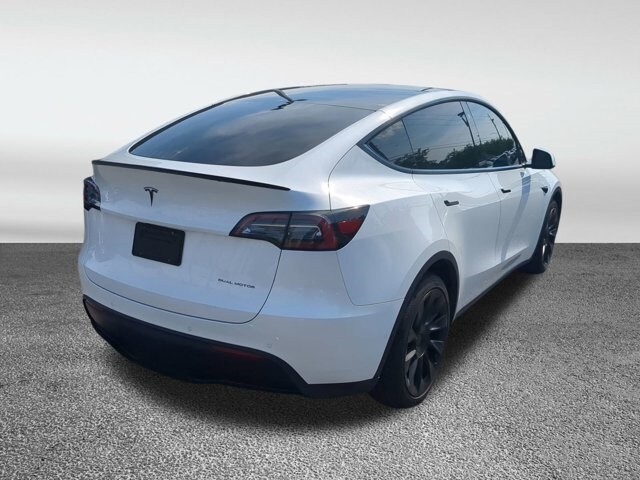 2022 Tesla Model Y Long Range photo 4